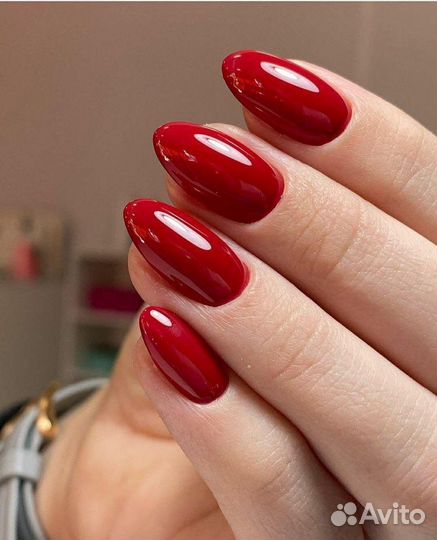 Наращивание ресниц, маникюр,педикюр