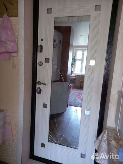 Замена разбитого стекла в межкомнатных дверях