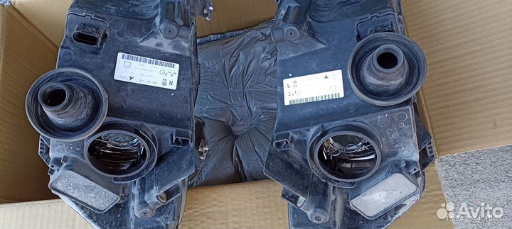 Фары на WV polo 2011