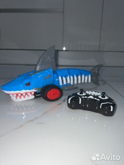 Машина Hot Wheels ру Акула 19001