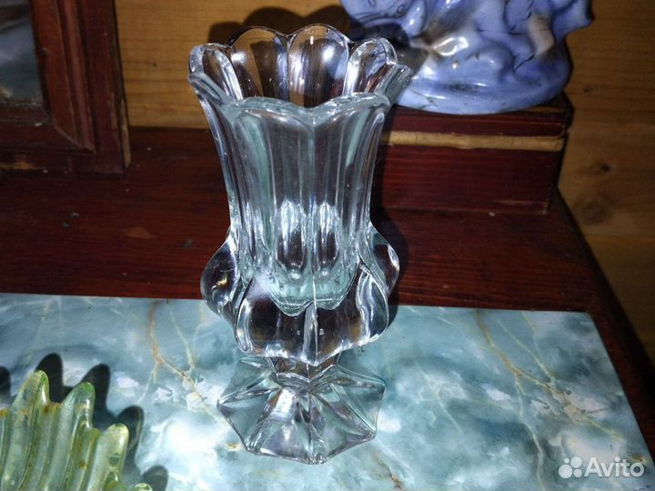 Старинная вазочка