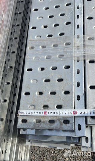 Пол металлический