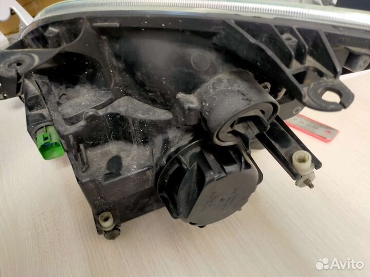 Фара правая Форд Фиеста