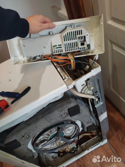 Ремонт стиральных машин/ посудомоек/ холодильников
