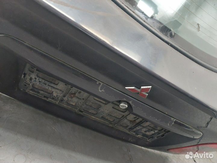 Крышка багажника Mitsubishi Carisma
