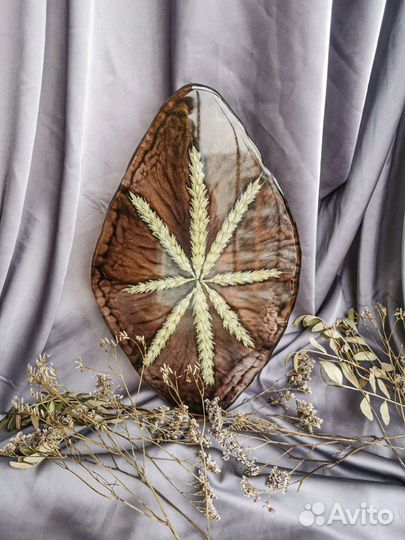 Подставка из эпоксидной смолы с сушеной пшеницей