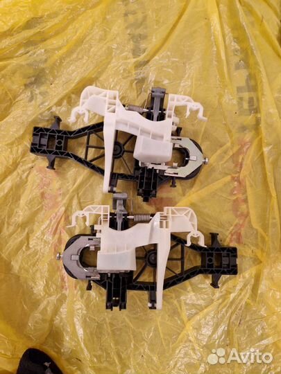 Скелет задней ручки двери VAG 7H0843351E