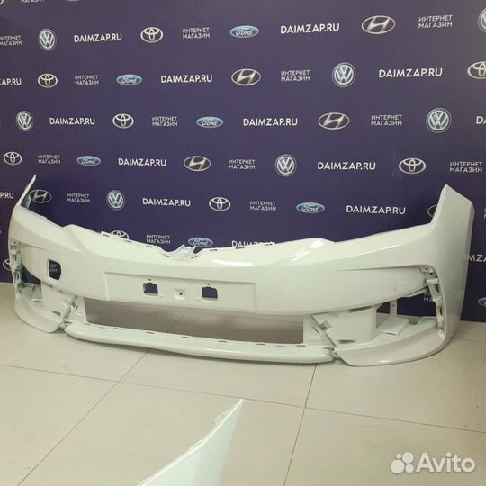 Бампер перед.Toyota Corolla E180 рестайлинг белый