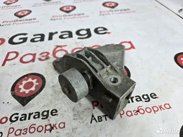 Кронштейн двигателя левый BMW 5 F10 F11 F18 F07 бм