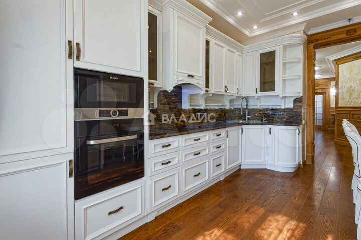 7-к. квартира, 133 м², 7/7 эт.