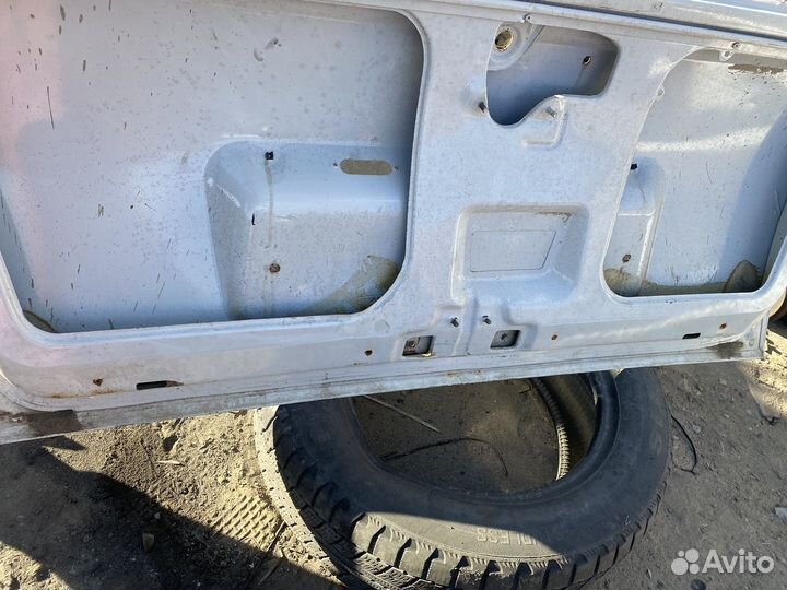 Задняя дверь на ниву 21213
