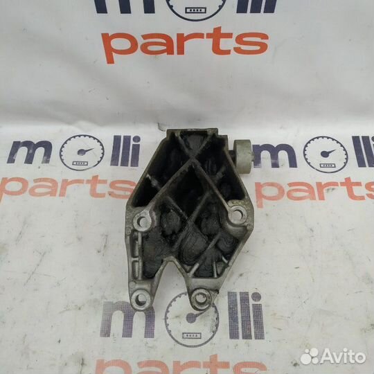 Кронштейн двигателя Bmw 520D G30 2019