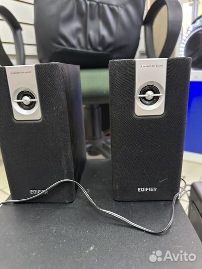 Акустические колонки Edifier