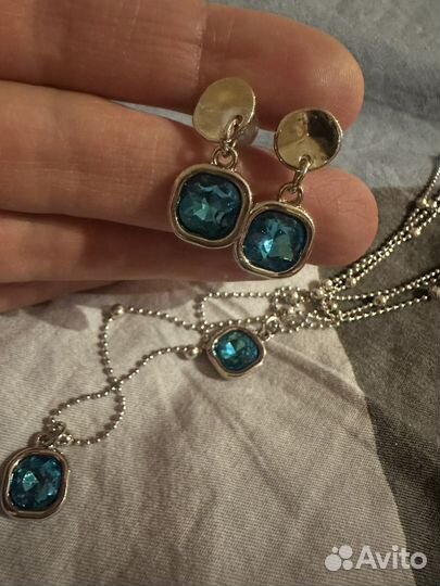 Серьги и ожерелье под uno DE 50