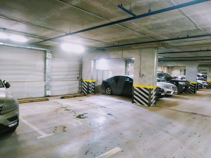 Машиноместо, 15 м²