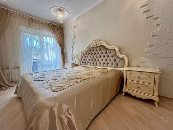2-к. квартира, 62 м², 1/4 эт.