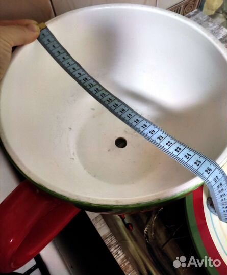 Большой цветочный горшок