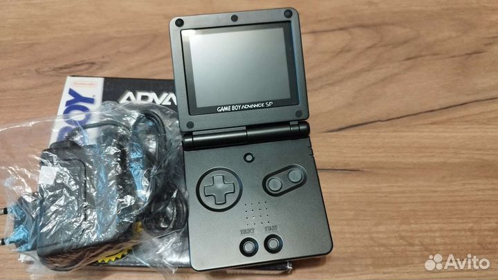 Game Boy advance с картриджами 98 штук