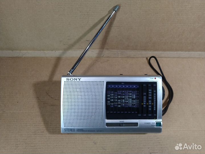 Радиоприемник всеволновый Sony и Radio Shack