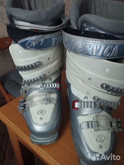 Горнолыжные ботинки tecnica 235