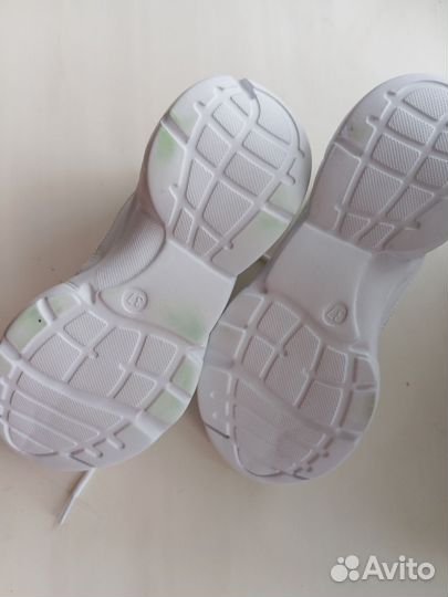 Кроссовки спортивные новые 37