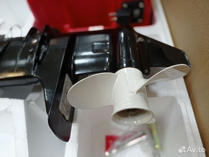 Лодочный мотор HDX T 9.8 BMS (Новый витринный)