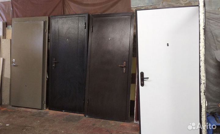 Дверь входная металлическая 4 шт