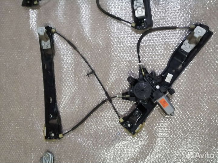 Стеклоподъёмник передний Ford Focus 3