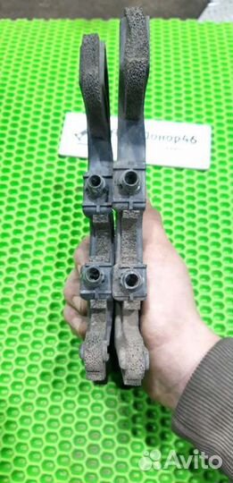 Пыльник переднего крыла Nissan Tiida C11