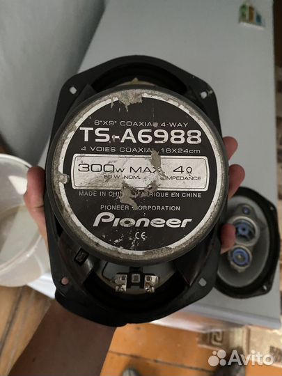 Колонки и магнитофон