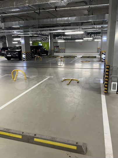 Машиноместо, 14 м²