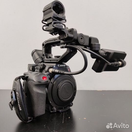 Canon C200 EF-Mount