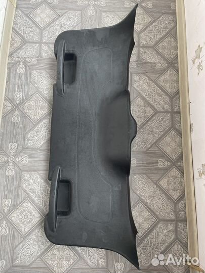 Обшивка двери багажника Ford Focus 3 рестал