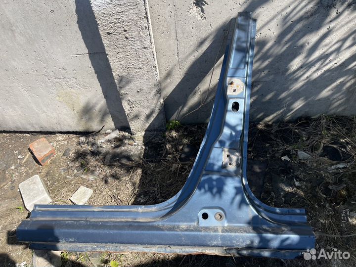 Стойка renault логан