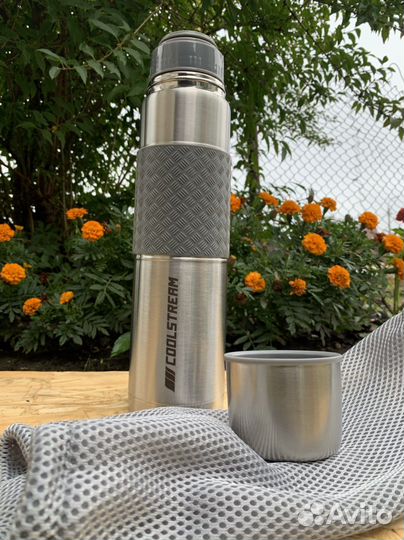 Термос 900 мл