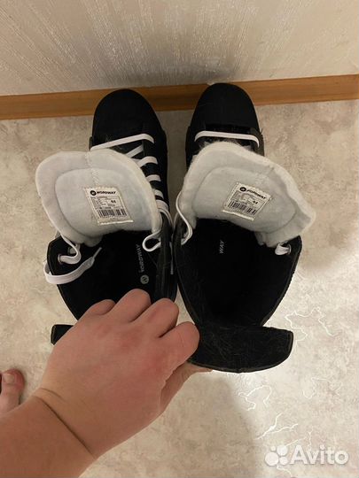 Коньки хоккейные