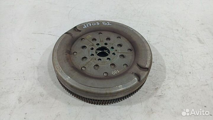 Маховик б/у для Audi Q3 (06J105266R)