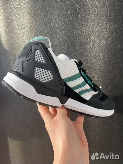 Кроссовки мужские Adidas z8000