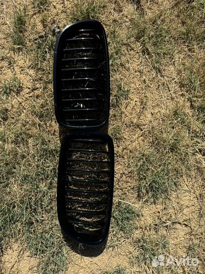 Черные ноздри решетки bmw f10