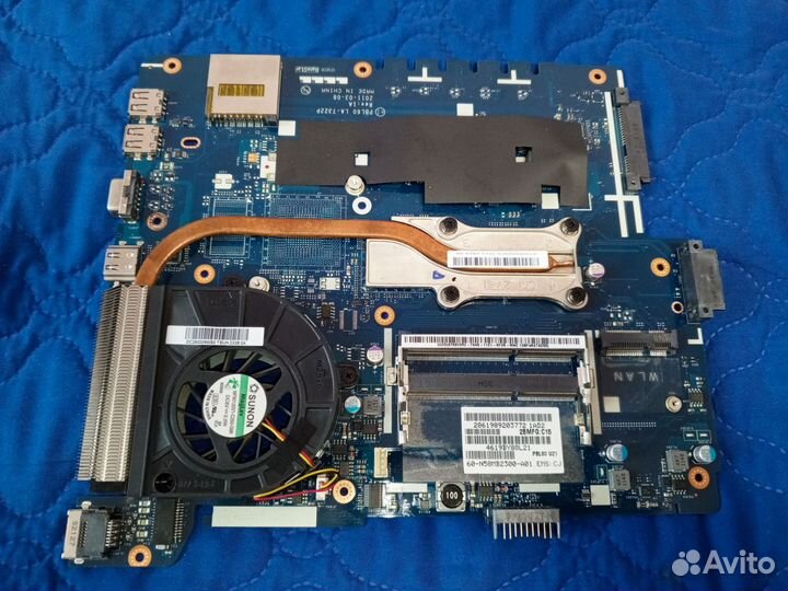 Материнская плата с процессором и памятью