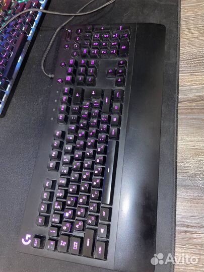 Игровая клавиатура logitech