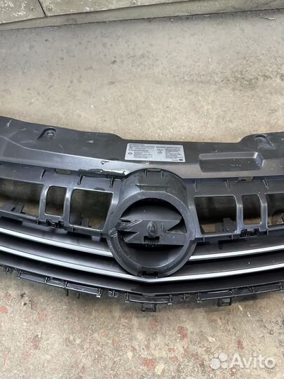 Opel astra h Решетка Радиатора