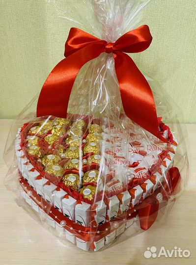 Торт-сердце из киндеров