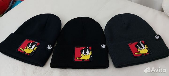Мужская шапка двойная с персонажем Дисней Даффи