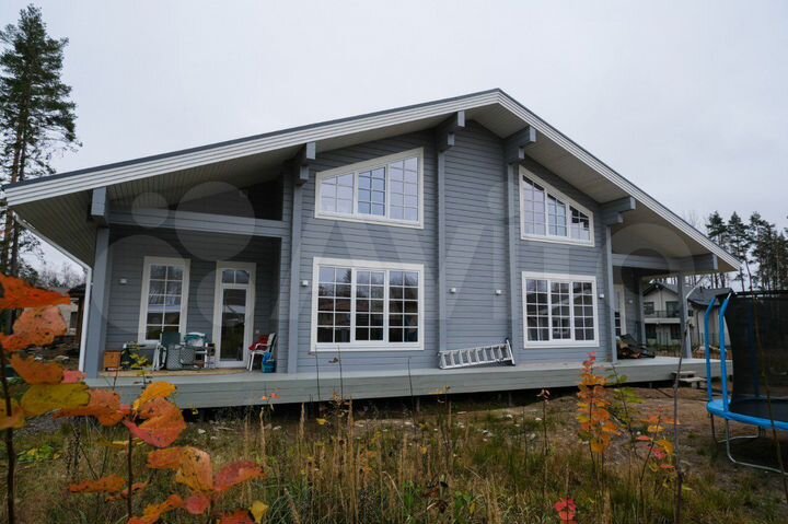 Коттедж 283 м² на участке 19 сот.