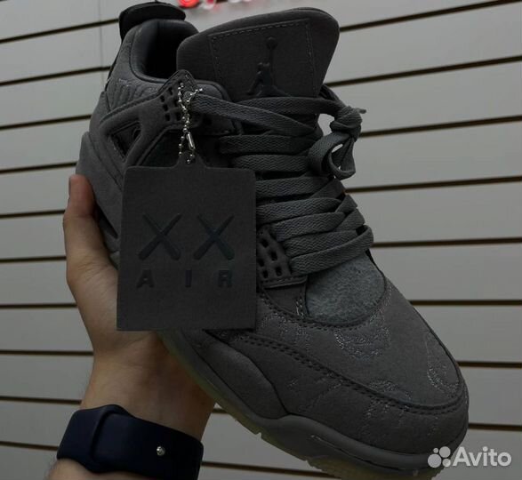 Nike Air Jordan 4 retro kaws