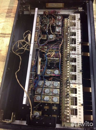 Синтезатор Эстрадин-230