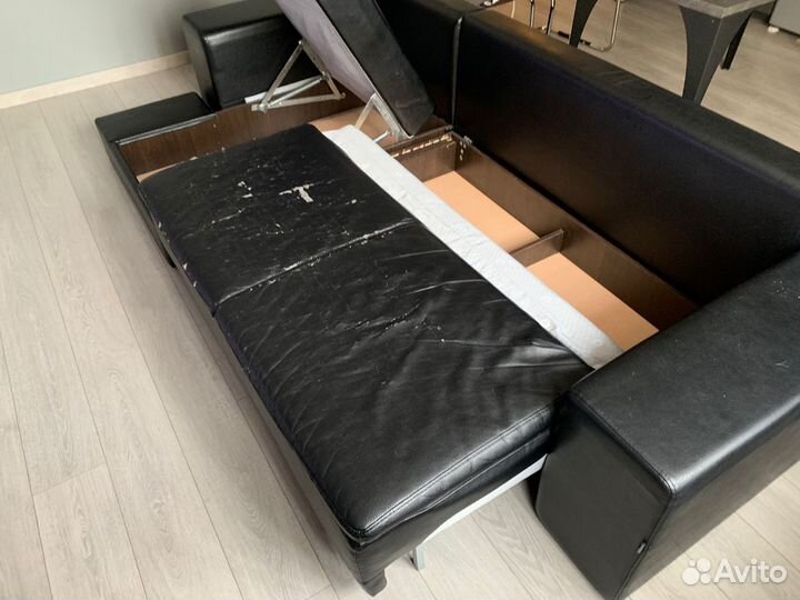 Диван угловой