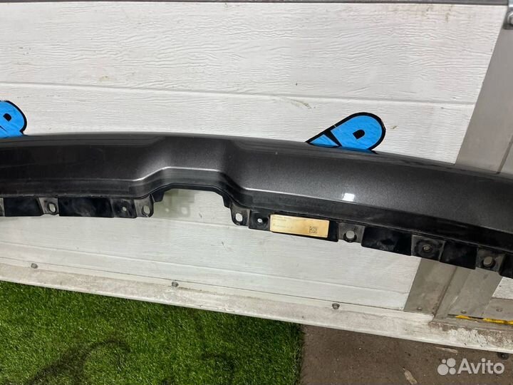 Ус под фару Dodge Ram 5 DT 2019 68335015AD