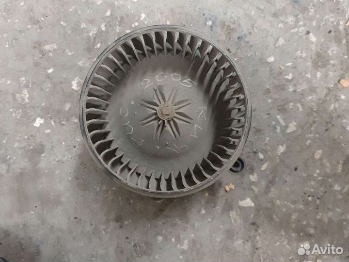 Мотор печки Kia Rio 1